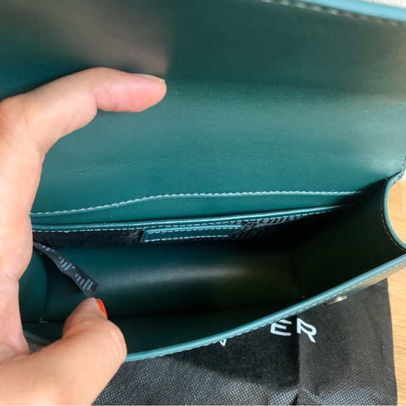 Kurt Geiger London Shoreditch Crossbody NWT - Picture 9 of 14